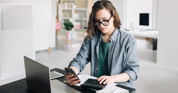 When should solopreneur recruiters hire a new member of staff - Reed Franchise Partnerships-1